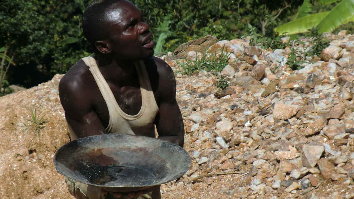 コンゴ民主共和国の紛争と日本 －個人の気づきから社会を動かすヒューライツ大阪 一般財団法人アジア・太平洋人権情報センター