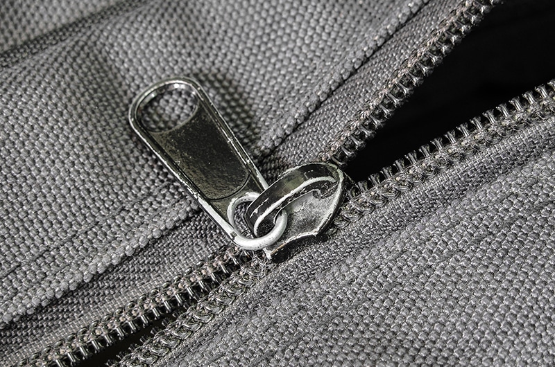 カバンのファスナーの修理方法は？おすすめの修理方法をご紹介 - バッグ修理のBAG REPAIR