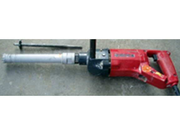 解体用語 「開口」「コア抜き」とは？コンクリートの解体作業で頻発する用語を解説します