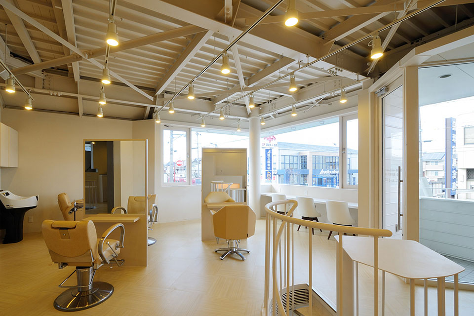 棚橋 亜未‐Neolive terrace ＆ Lavie 仙川店‐美容室 美容院Neolive ネオリーブ －渋谷・池袋・自由が丘・新宿・銀座・吉祥寺・お茶の水・横浜・溝の口・表参道ほか－