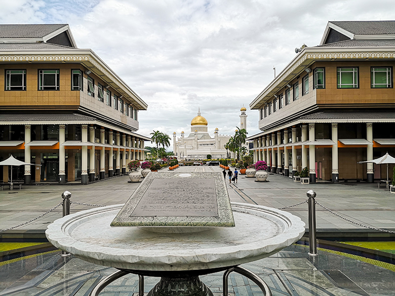 ブルネイはどんな国？お金持ちの国の驚きの実態アジアの輪郭