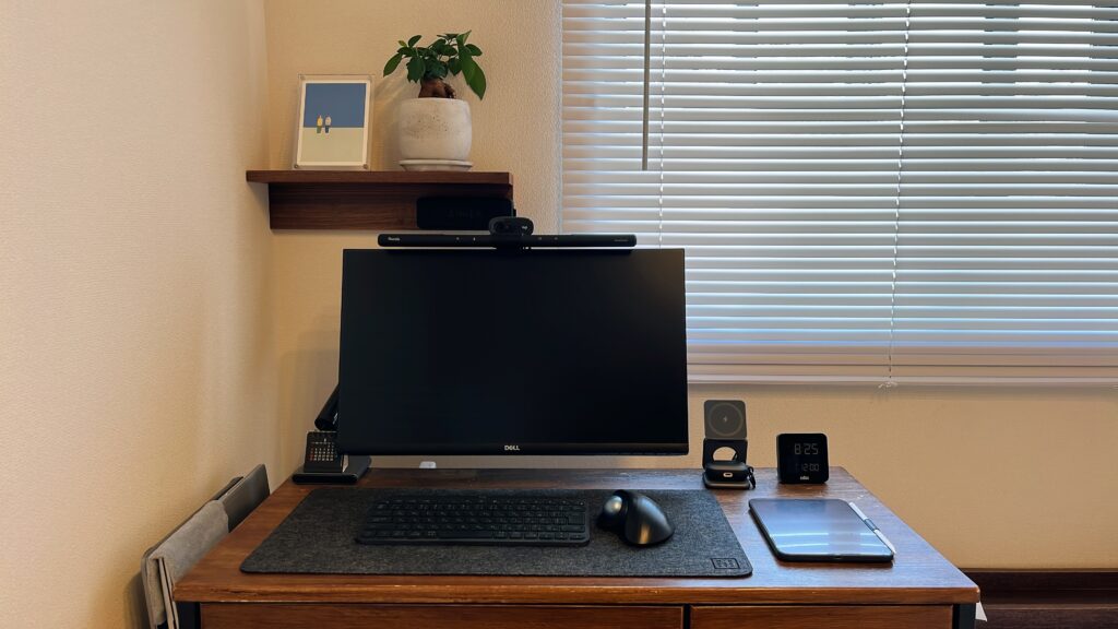 マウスコンピューター、狭い机を有効に使える奥行187mm省スペース24型ワイド液晶モニター発売決定 - GAME Watch