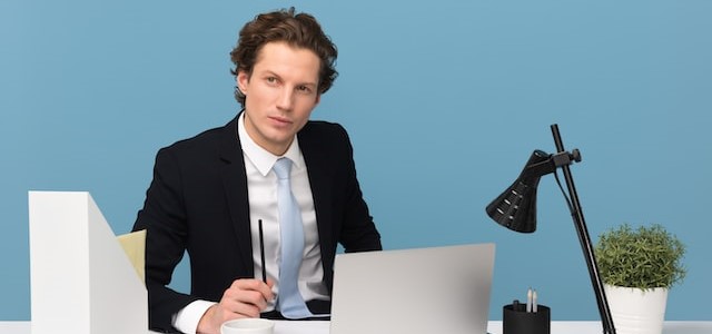 ビーンズ草加 20代30代ビジネスミディアム七三ゆるパーマイメージモデルヘアスタイルMr&Mrs ファミリーカットサロン Beans草加店提携コインパーキングあり