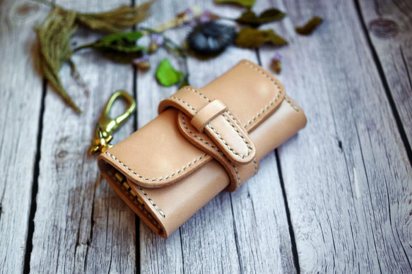 本革 ベルトループ型 キーホルダー キーチェーン カラビナ ナスカン Dカン コンチョ レザー 馬革 ７色 姫路レザー メンズ レディースLeather Key Ring Keychain Handmade BeltLoop WILD HEARTS Leather&SilverIDbk3591r45