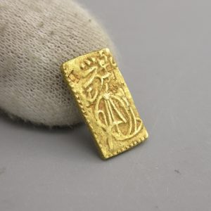 昔のお金と外国の札