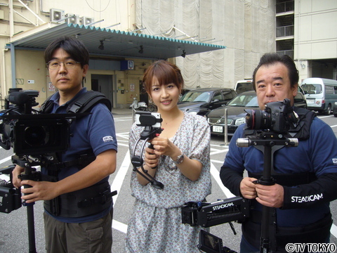 シャープ、普及価格帯の8Kビデオカメラ参入 1台45万円 - 日本経済新聞