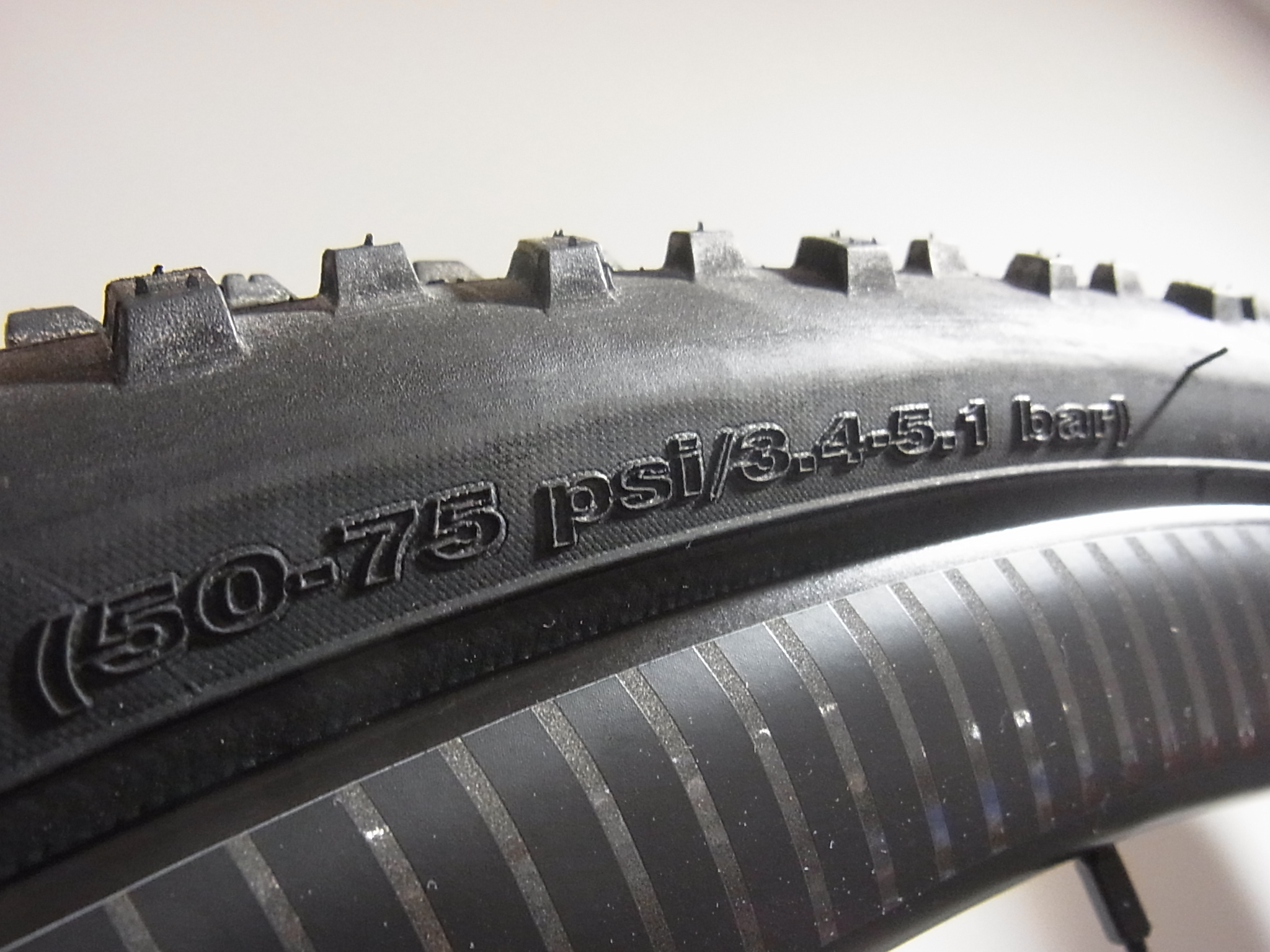 自転車はなぜパンクする？空気が抜ける原因と修理について - 電動自転車 サブスク・レンタル ノルーデ