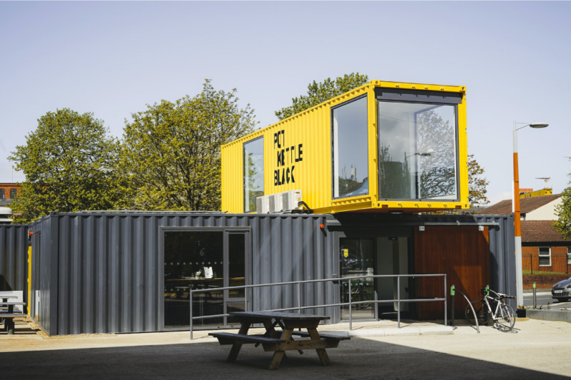 シャッター取付例 20FTコンテナ - コンテナ販売DAXダックス 合同会社