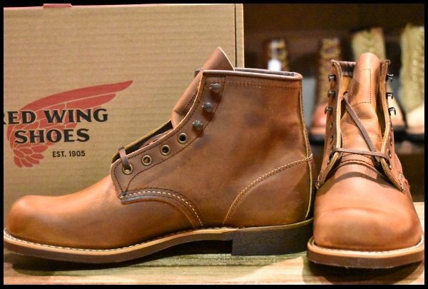 茶芯 REDWING レッドウイング ブラックスミスブラック 3345 2ヶ月前にブラックスミスを購入しました🥾 こんな見た目なのに経年変化が進むと茶芯が出るという 🧐ずいぶんとワクワクさせてくれるブーツです♪レッドウィングREDWING3345ブラックスミスブーツ好き