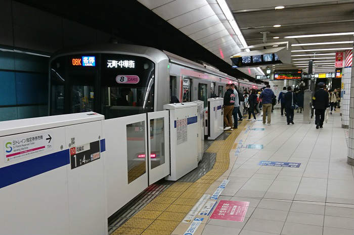 どこでもドア」登場 扉数異なる列車に対応する新型ホームドア、京急が試験導入 - ITmedia NEWS