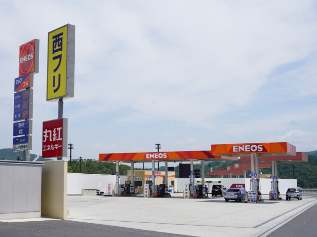 宝塚北SA 一般道からの入口 ウェルカムゲート を写真で紹介 駐車場は14台ほど - 高速道路 SA PAの旅記録