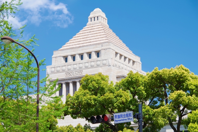 ３つの密」を避ける＝Avoid the Three Cs