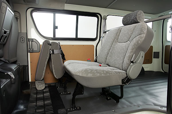 リアシート 移設キット ライトエース タウンエース S402M S412M セカンドシート 移動検索 車中泊 キャンプ 後部座席 リアシート移動 1