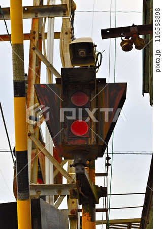 ファイル:踏切動作反応灯 20140209A.jpg - Wikipedia