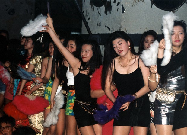 バブル」ドラマの名手が語る「現代の不安」 - 日本経済新聞