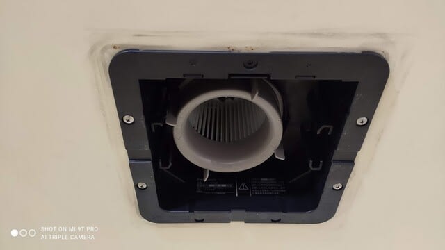 換気扇から異音がする原因とは？音の種類ごとに原因や対処法を解説暮らしオリーブオイルをひとまわし