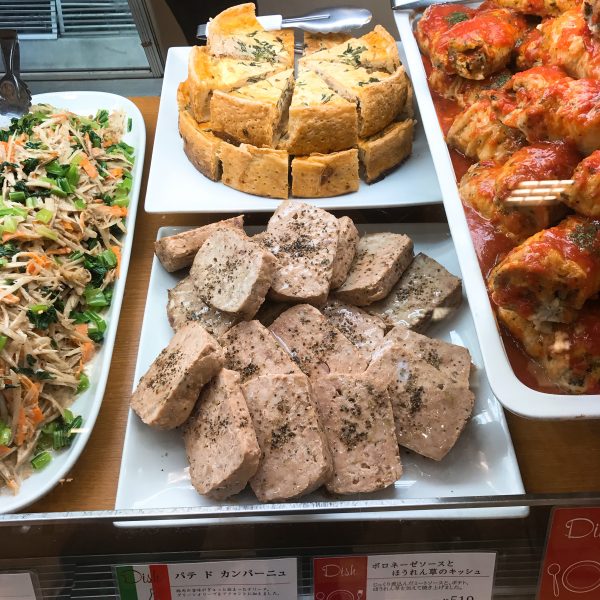 新宿デパ地下でおすすめの惣菜店9選！京王、小田急、NEWoMan 新宿でテイクアウトしたい絶品はこれ - LIVE JAPAN日本の旅行・観光・体験ガイド