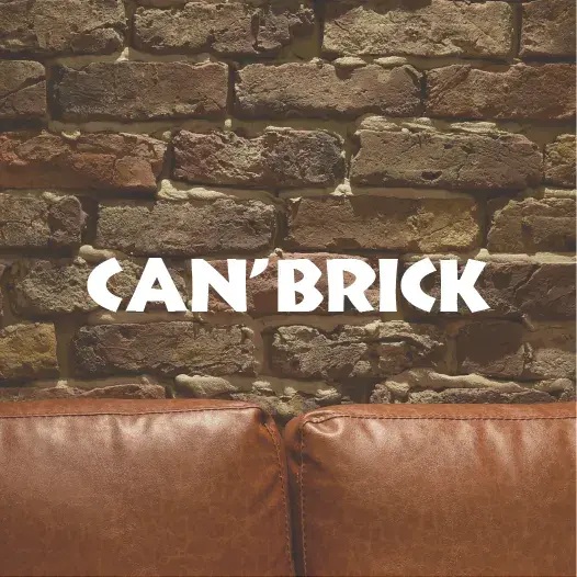 高台に位置し、ブリック調の外壁と鉄製フェンスが特徴的なスタイリッシュな住宅の外観 -事例写真「 診療所併用住宅 六ッ川の家」注文住宅のハウスネットギャラリ