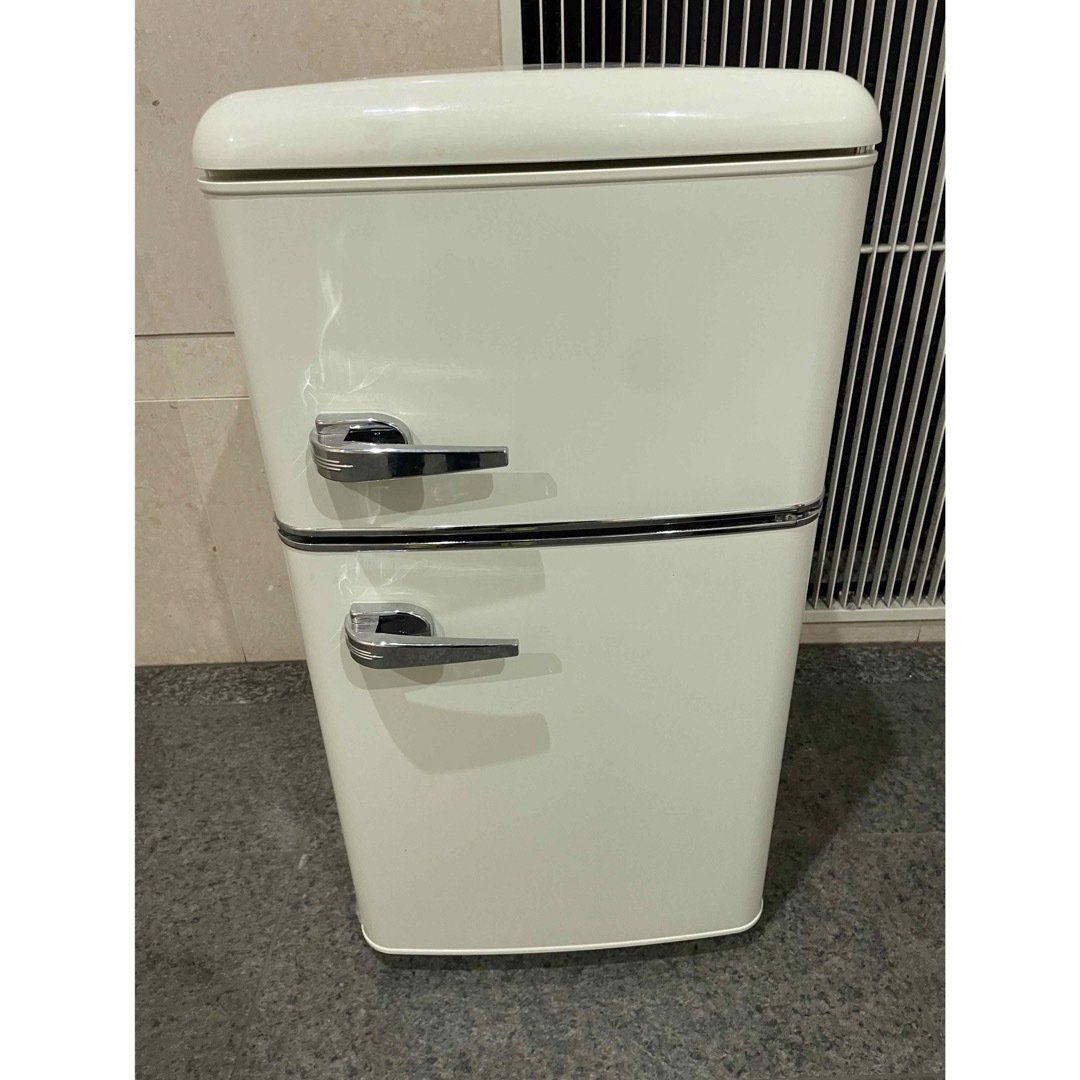 BIG CHILL レトロ冷蔵庫 修理必要