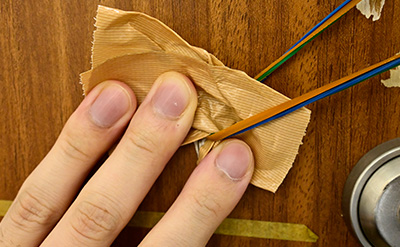 ドアチェーンが勝手にかかった!?外からドアチェーンを外す方法を解説！ - キーレスキューサービス