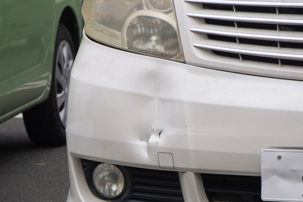 芦屋 自動車のバンパー ボディ 修理依頼内容と交換・修理の判断AUTO REPAIR KOBE