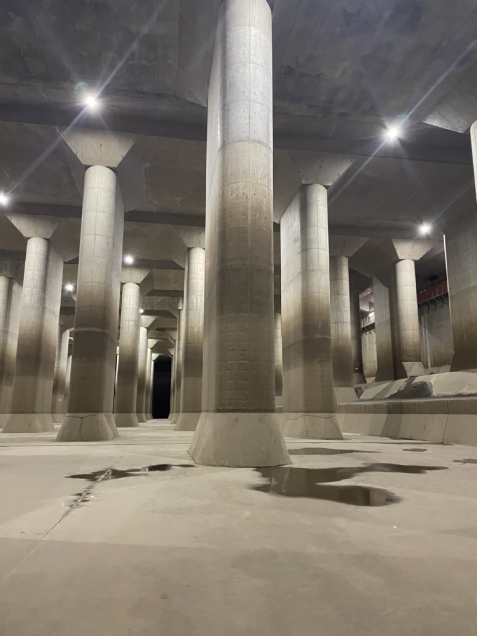 首都圏外郭放水路 調圧水槽 by sorewasoreID：4908432- 写真共有サイト:PHOTOHITO