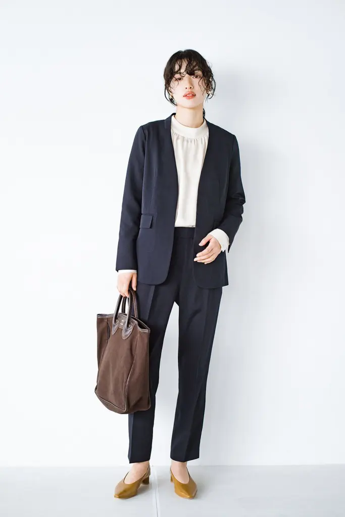 40代・50代 女性向けオフィスカジュアルコーデ12選コラム 2024.11.25公式通販ファイブフォックス オンラインストア FIVEFOXes ONLINE STORE