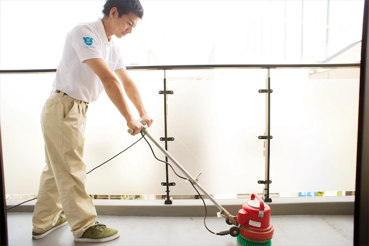 賃貸マンションでの一人暮らし ベランダ掃除に役立つ便利グッズ5つを紹介九州と関東にあるシェアハウスひだまり