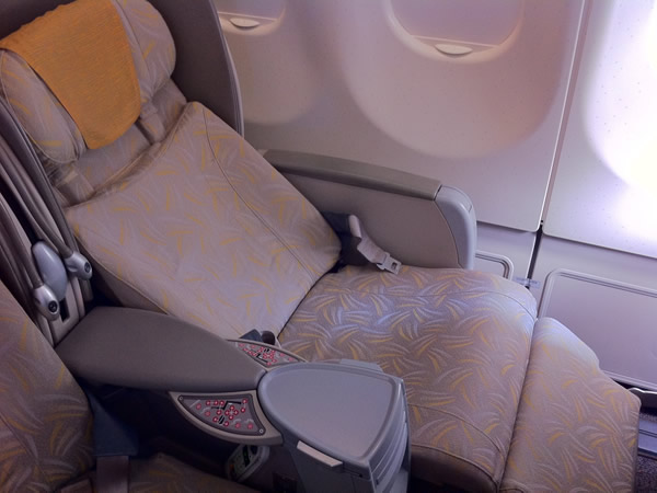 アシアナ、仁川 香港、バンコク線のA380でビジネス利用可 150ドルからFlyTeam ニュース