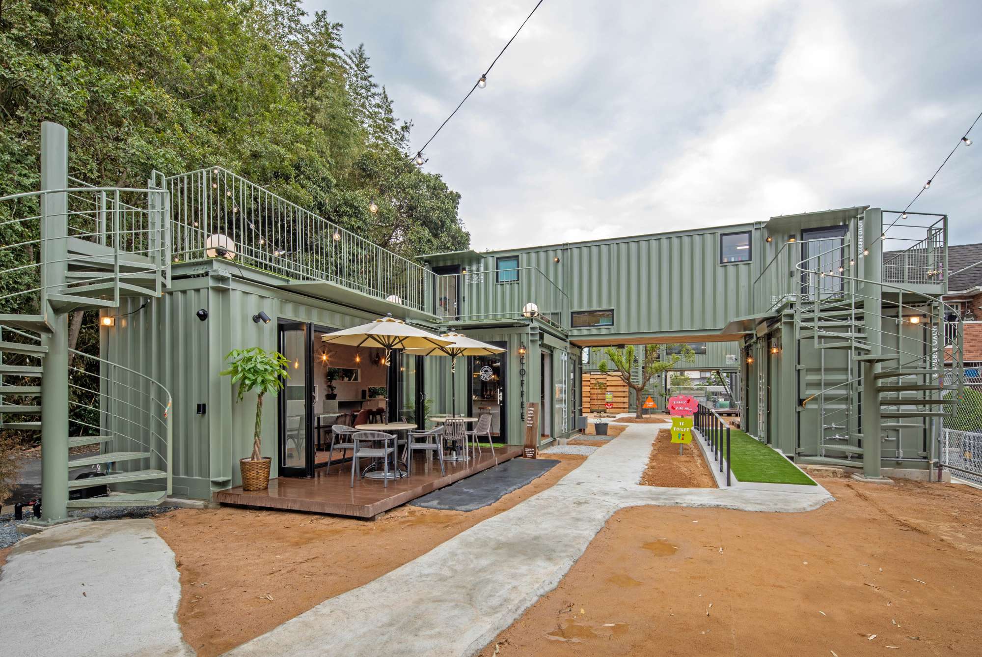 福岡営業所 総合展示場福岡県ユニットハウス・プレハブ・コンテナハウスの販売・中古販売・レンタルなら三協フロンテア