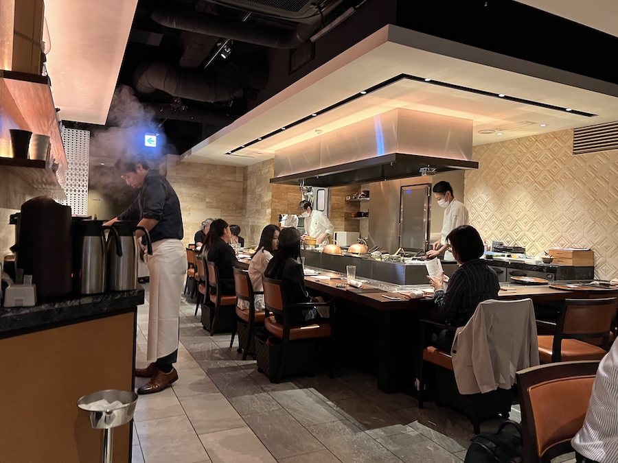 多彩なメニューでコスパも抜群！！くずし鉄板「あばぐら」 in 神田なんちゃって姫。の勝手にシネレポ