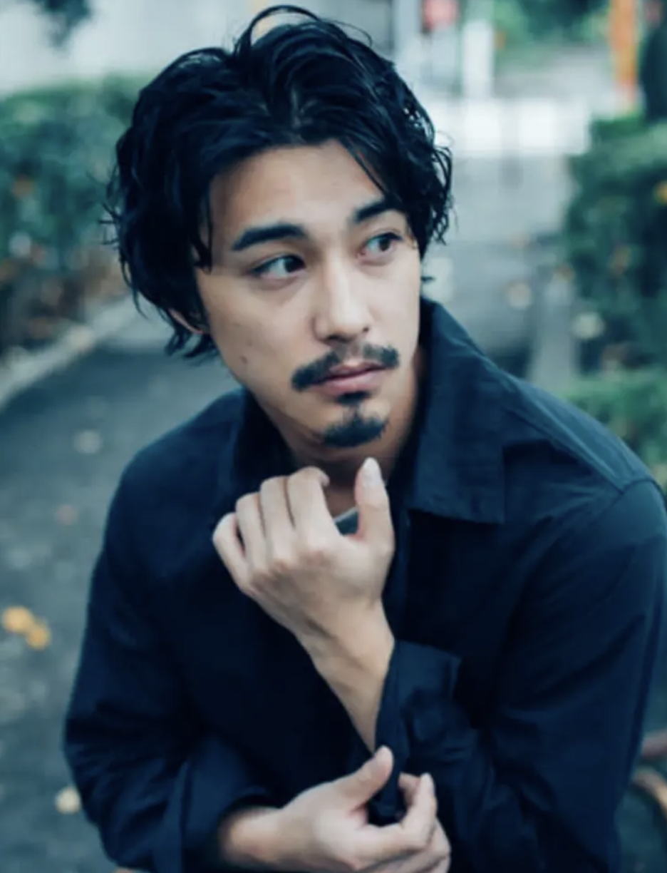 メンズミディアムヘアをプロが徹底解説！失敗しないオーダー方法や流行りのスタイルまで紹介