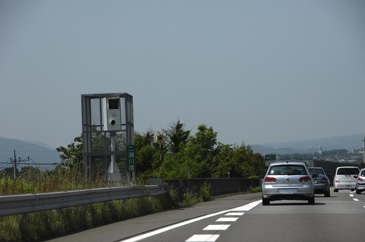 ヨーロッパ経済、景気底入れの兆し 頼みの消費回復シナリオ - 日本経済新聞