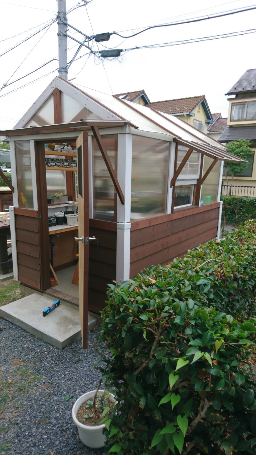 物置小屋をDIY １０ 扉を取り付け - 熟年男の歳時記