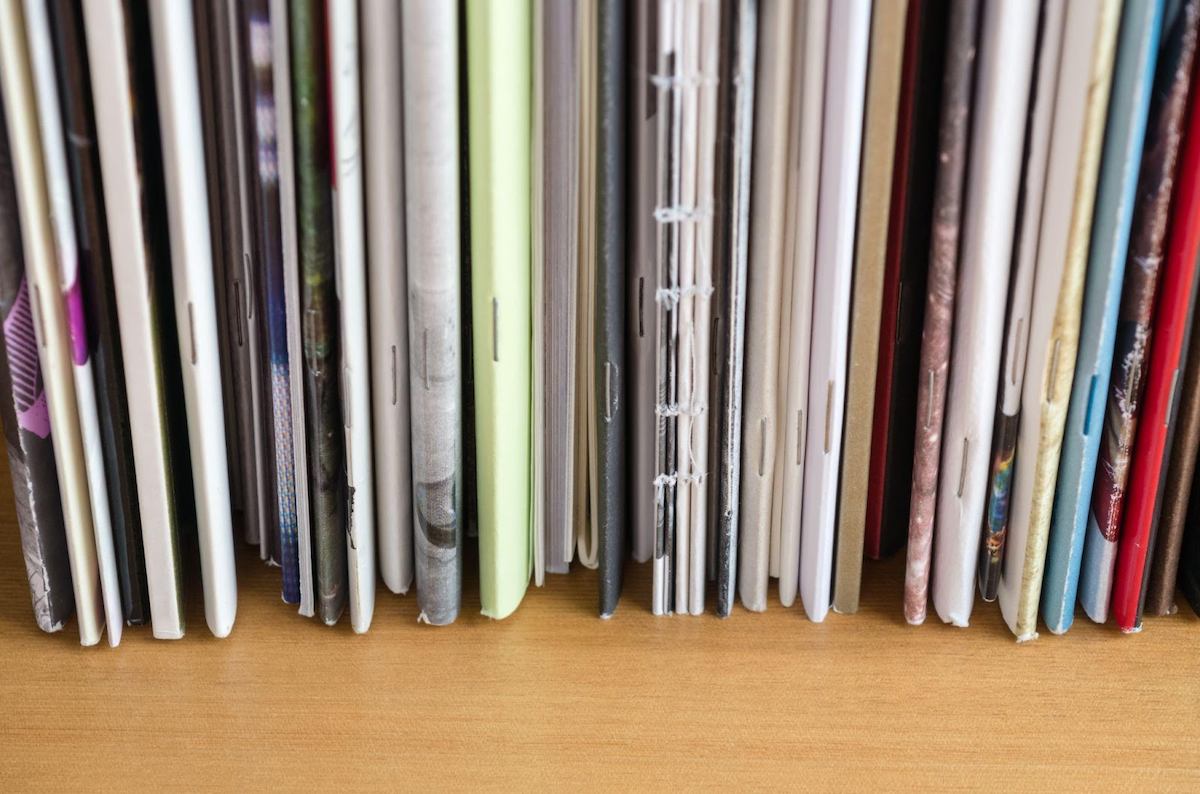 単行本から雑誌まで、大量収納可能なハイタイプ本棚