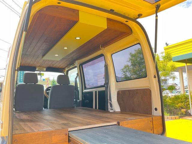 実例 ミニキャブバンをDIY！ サーフィン＆車中泊キャンプを満喫 - カエライフ ～ クルマとカスタムで暮らしをカエるーCUSTOM ENJOYLIFE