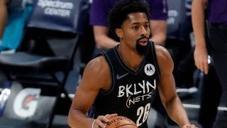 今季レイカーズへ途中加入したスペンサー・ディンウィディーがペイサーズ戦で躍動バスケットボールキング