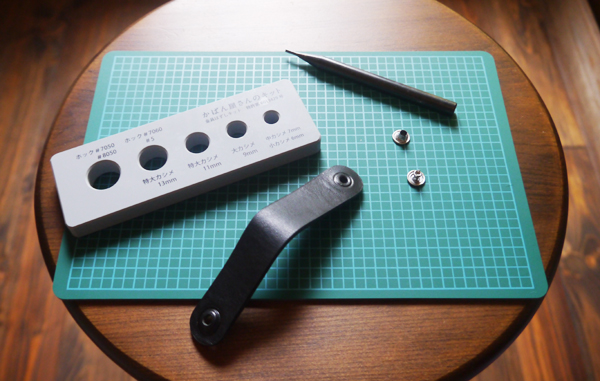 スーツケースの修理 その１ 車輪交換