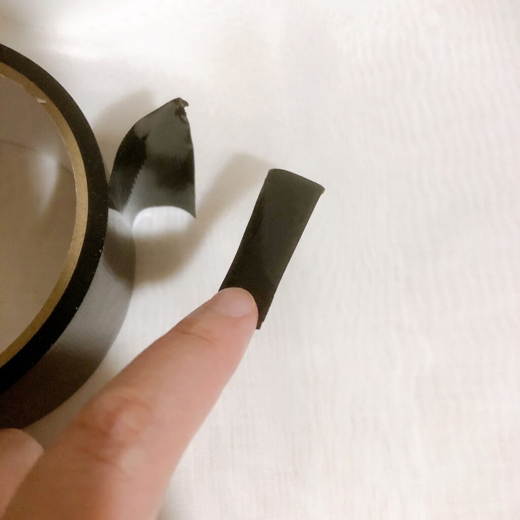 100均セリア この白い養生テープ、指で切りやすいから好き！売り場・メリット・デメリットくらしとふわっと100均ブログ