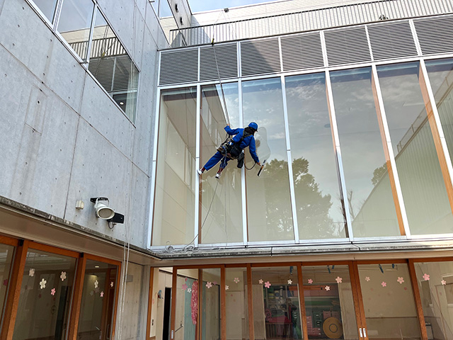 高層ビルの窓拭き, 掃除員鳶の労働者の写真素材・画像素材 Image 9608062
