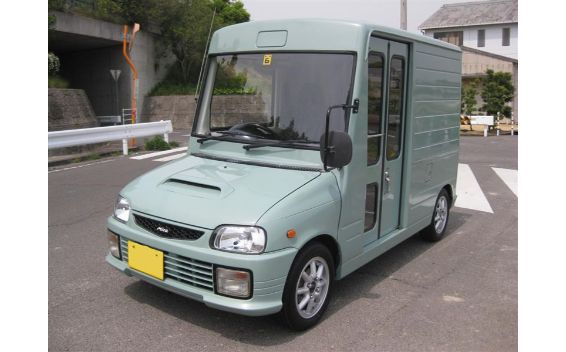 目玉はエルフEVウォークスルーバン!! いすゞとUDが「人とくるまのテクノロジー展」に初の共同出展 - トラック総合情報誌「フルロード」公式WEBサイト