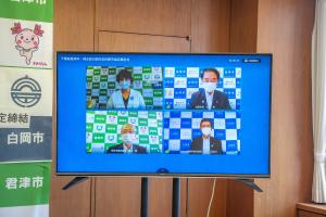 日本一隣接する自治体が多い市区町村はどこ