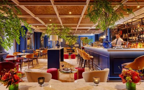 アンティークダベンポートデスク 24070312135英国アンティーク家具販売店 ブルーウィローアンティークス