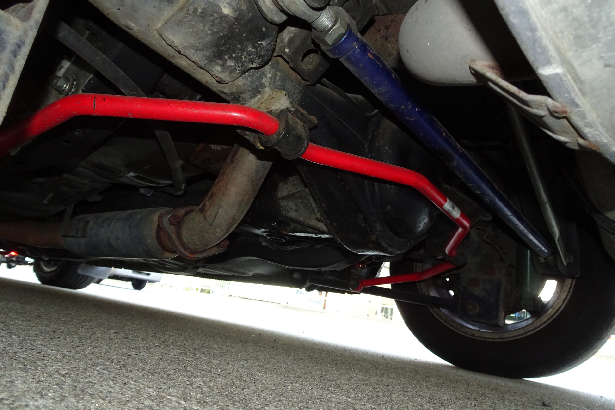 スタビライザーリンクの寿命はどのくらい？交換時期や劣化のサインを解説smart-info