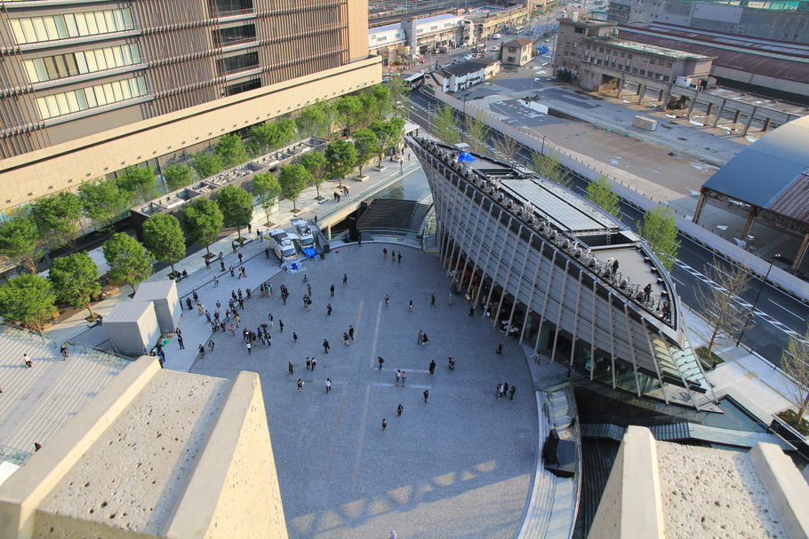 道案内 大阪うめきた店への行き方読む、鎌倉シャツ