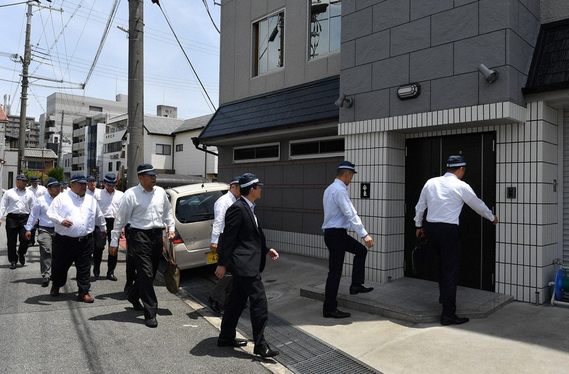 岐阜県岐阜市の南部にある 小学校 と 中学校 が 通学路 の一部を変更しました。特定抗争指定暴力団・ 山口組の分裂抗争への警戒とみられています。 岐阜ニュースONETiktokでニュース6月8日