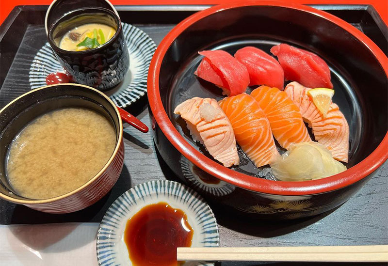 仮面ライダーセイバー マスターロゴスの悲しい過去が明らかに・ならなかったｗセイバーにボコられて瀕死にｗ