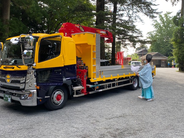 8トントラックとは？運転免許・寸法 車両総重量・最大積載量 ・レンタカー・販売価格トラック王国ジャーナル