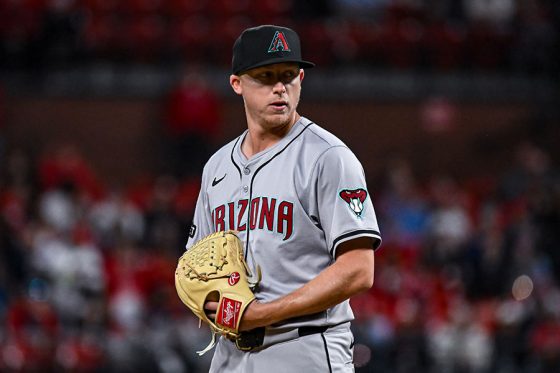 ヤクルト退団のマクガフ 山田とのハイタッチ投稿「決して忘れることはない」感謝つづる 野球 デイリースポーツ online