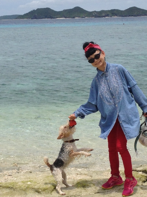 比嘉京子 デザイナー さんの経歴 プロフィール